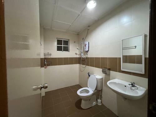 3-bedroom Serviced Apartment