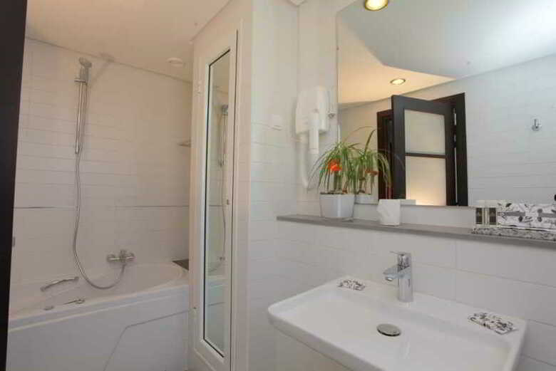 Le Corail Suites Hotel