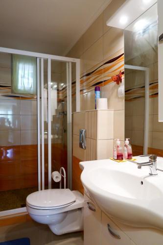 Magyar Apartmanh�z Iv.