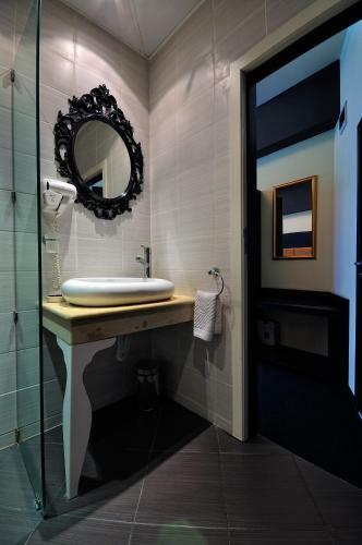 City Art Boutique Hotel