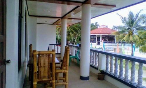 Terraza De Isla Carabao Resort