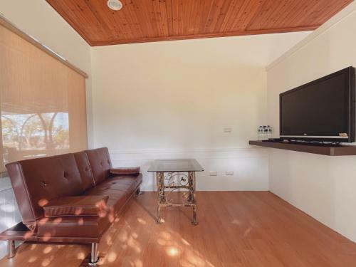 Taitian Homestay