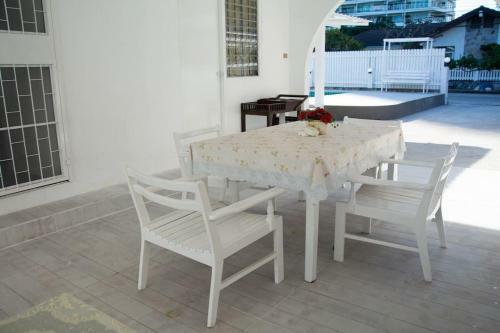 Loma Pool Villa