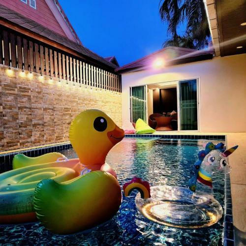 Oppa Pool Villas