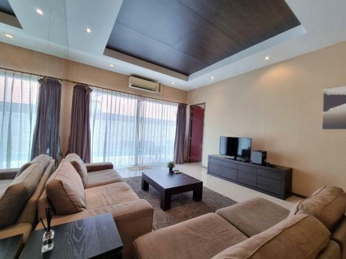 Oppa Pool Villas