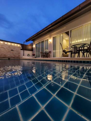 Oppa Pool Villas