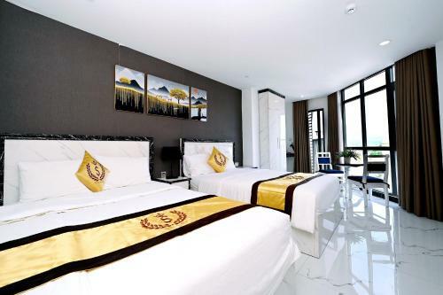 Hotel Ten Dollars