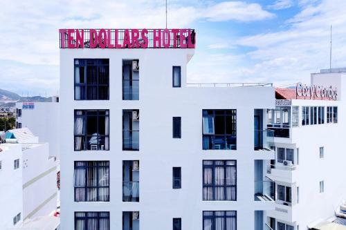 Hotel Ten Dollars