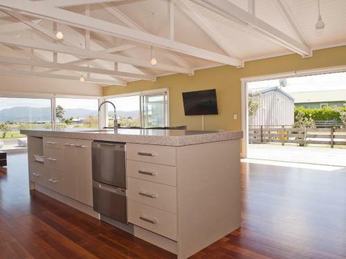 Views On Matarangi - Matarangi Holiday Home