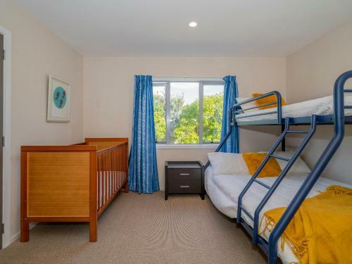 Golfers And Beach Lovers Dream - Matarangi Holiday House