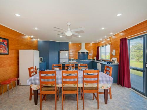 Matarangi Escape - Matarangi Holiday Home