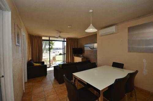 Riverview Holiday Apartment 2 - Kalbarri Wa