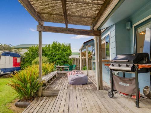 Family Beach Escape - Cooks Beach Holiday Home