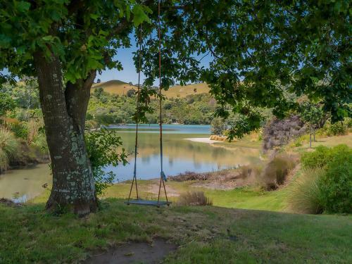 Oyster Haven - Cooks Beach Holiday Home