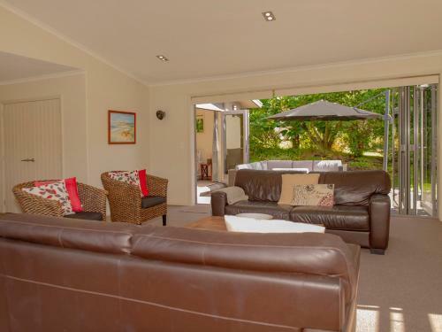 Cooks Getaway - Cooks Beach Holiday Home