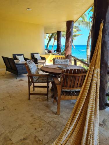Apartamento Stylish Oceanfront Condo With Pool