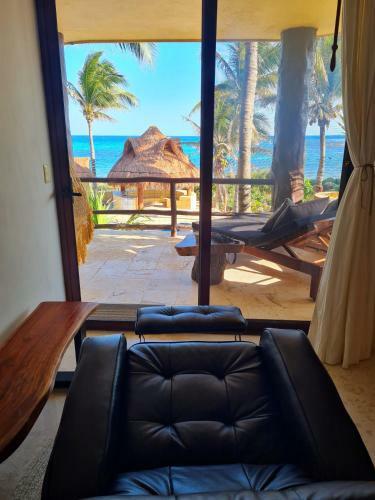 Apartamento Stylish Oceanfront Condo With Pool