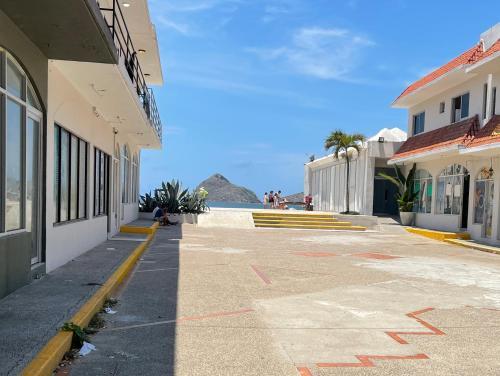 Apartamento A Pie De Playa En Zona Dorada A 5 Min De Malec�n - H1