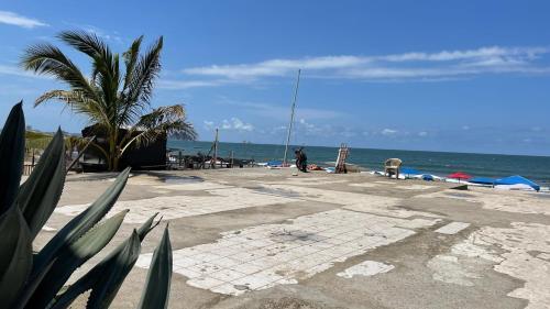 Apartamento A Pie De Playa En Zona Dorada A 5 Min De Malec�n - H1