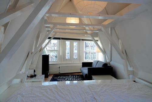 Spiegelgracht Apartments With Canal View