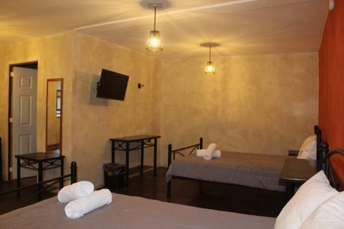 Hotel El Descanso Barrio Del Artista