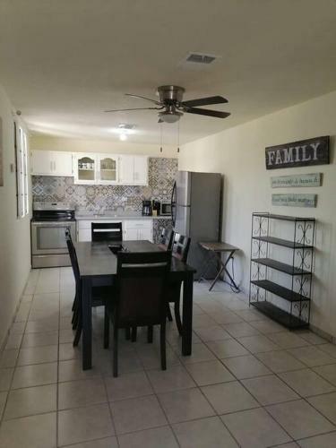 Apartamento Departamento En Planta Alta, Muy C�ntrico.