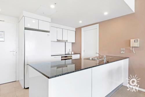 Central Getaway Apartments At Sierra Grand - Q Stay