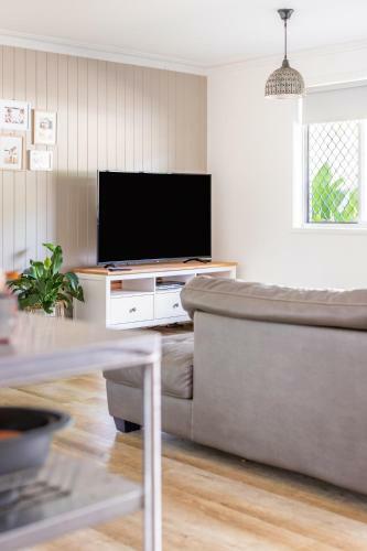 Currumbin Creek Cottage