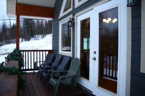 Stoke Cabin By Revelstoke Vacations