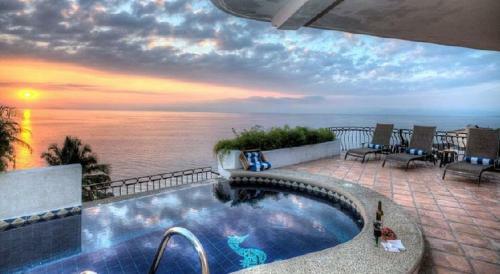 Villa In Conchas Chinas Vallarta