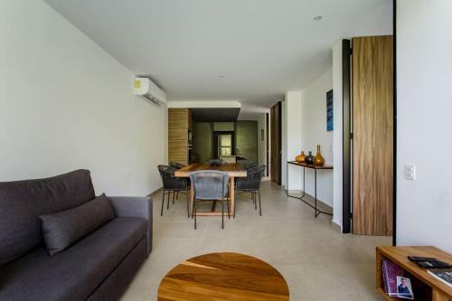 2 Bdrm Fresh View Remodeled Unit Wifi & Parking