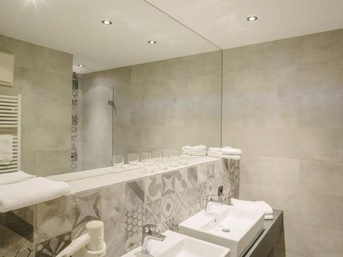 Bright Apartment In Ischgl With Sauna And Balcony