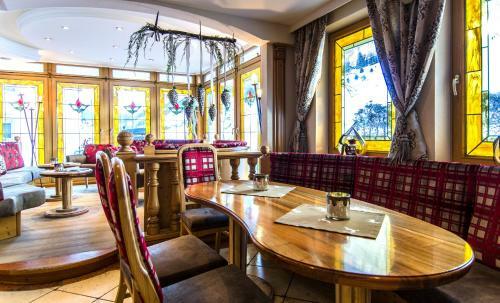 Bed & Breakfast Sporthotel Almhof