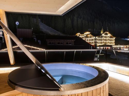 Plush Apartment In Ischgl With Sauna, Parking, Bubble Bath