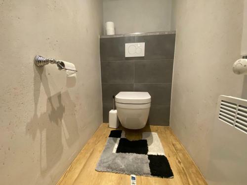 Comfortable Apartment In Kitzb�hel With Garden