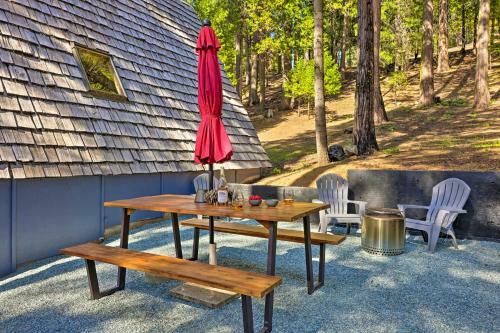 Dreamy Woodland Hideaway Grills, Fire Pit!