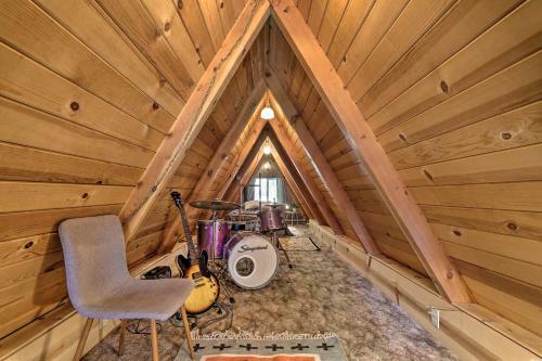 Dreamy Woodland Hideaway Grills, Fire Pit!