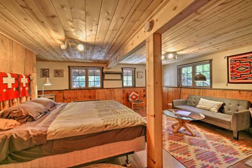 Dreamy Woodland Hideaway Grills, Fire Pit!