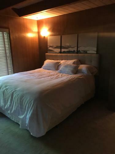 Lake View Chalet