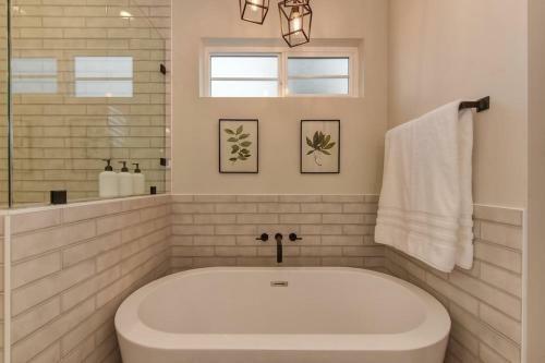 Rustic Modern Home Near Sutter St &historic Folsom
