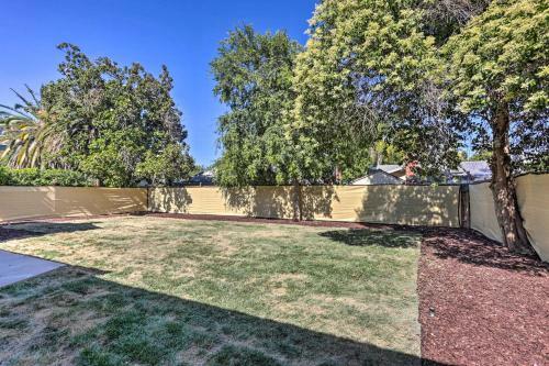 Idyllic Fresno Abode With Patio About 8 Mi To Dtwn!
