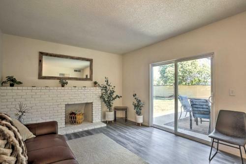 Idyllic Fresno Abode With Patio About 8 Mi To Dtwn!