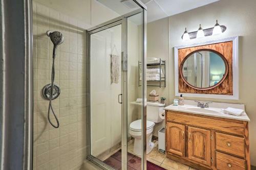 Idyllic Fresno Abode With Patio About 8 Mi To Dtwn!