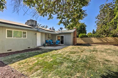 Idyllic Fresno Abode With Patio About 8 Mi To Dtwn!