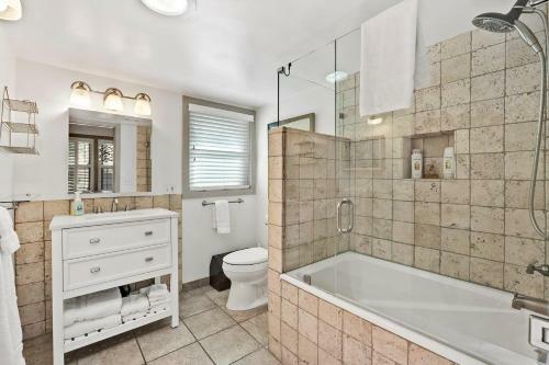 Healdsburg Plaza Gem