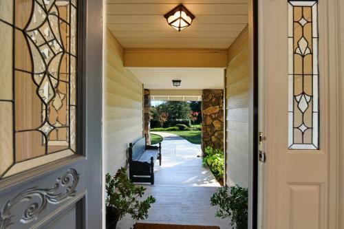 Chateau Chablis- Pool, Hot Tub, Fire Pit, And More!
