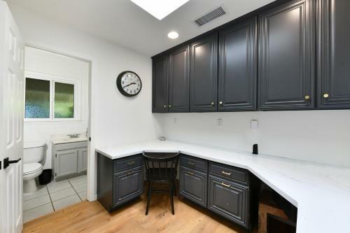 Chateau Chablis- Pool, Hot Tub, Fire Pit, And More!