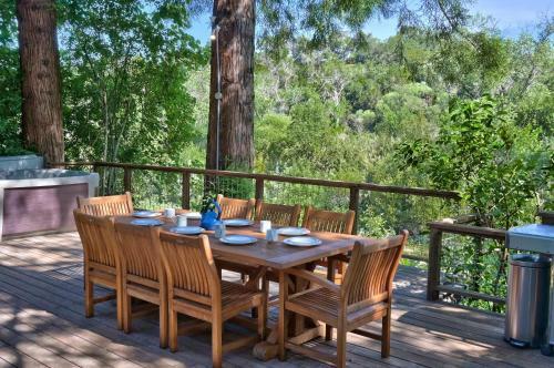 Heron House Riverside Escape