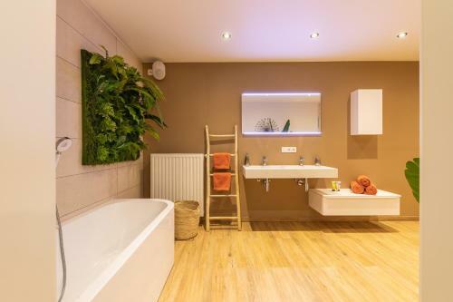 Hotel La Grenouille - Suite De Luxe & Welness Privatif