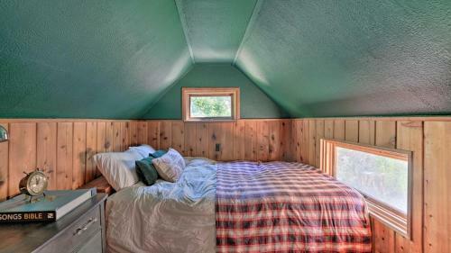 Rustic, Forested Cabin With Wraparound Deck!